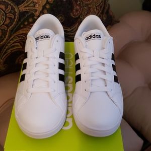 Adidas 7.0 Women's Baseline Sneakers
